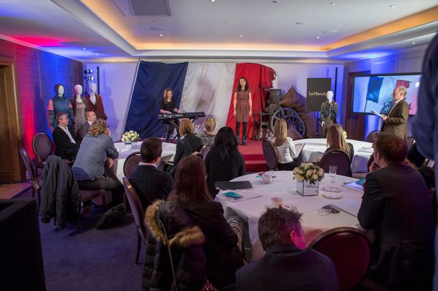 エポニーヌ役サマンサ・バークスが再現！フォトギャラリー（7枚目）