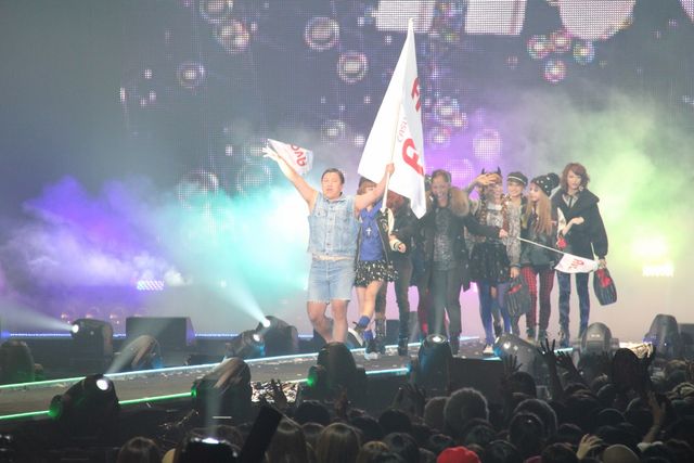 スギちゃん、完全復帰！東京ガールズコレクションでワイルドにランウェイを闊歩！：フォトギャラリー