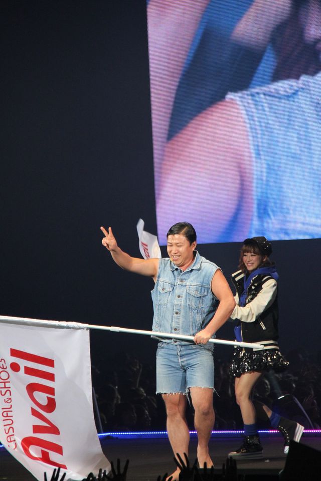 スギちゃん、完全復帰！東京ガールズコレクションでワイルドにランウェイを闊歩！（5枚目）