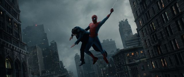 スパイダーマン、暴走する戦車を止める！『スパイダーマン：ブランド・ニュー・デイ』新場面写真（4枚目）