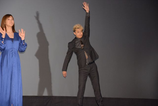 新海誠監督『天気の子』笑顔の初日舞台あいさつ（16枚目）