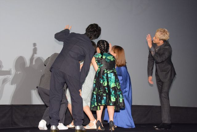 新海誠監督『天気の子』笑顔の初日舞台あいさつ（17枚目）