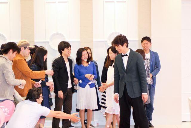 佐々木蔵之介、擬似結婚式にちょっぴり緊張？『夫婦フーフー日記』公開記念イベントフォトギャラリー（2枚目）