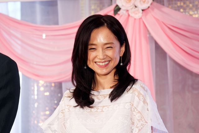 佐々木蔵之介、擬似結婚式にちょっぴり緊張？『夫婦フーフー日記』公開記念イベントフォトギャラリー（5枚目）