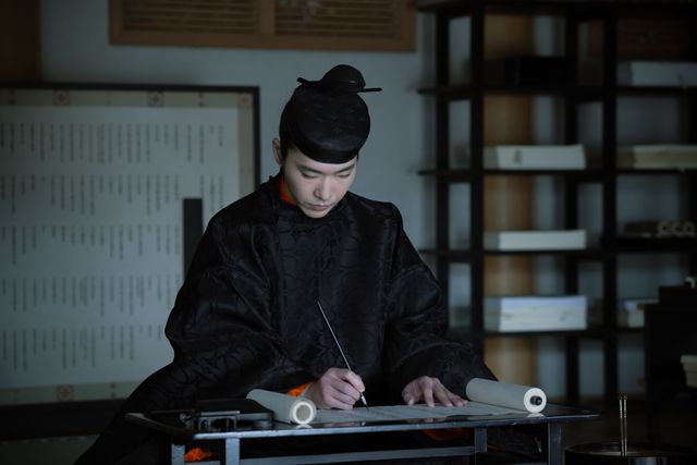 「光る君へ」道長の「御堂関白記」執筆シーン（5枚目）