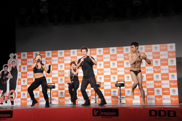 ヒロシと小島よしおが踊る！フォトギャラリー（7枚目）