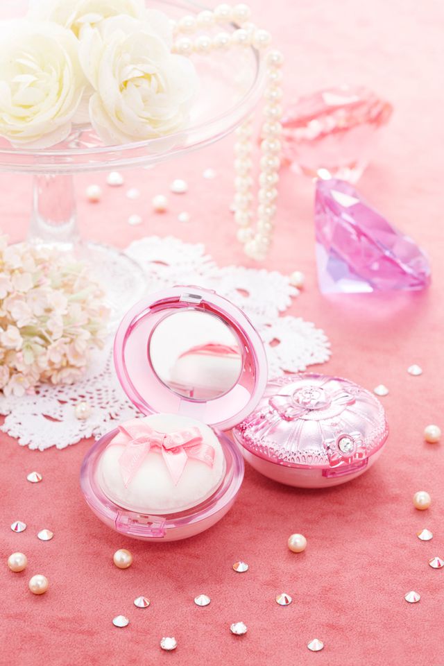 「スマイルパクト シャイニーフェイスパウダー」商品イメージギャラリー：フォトギャラリー