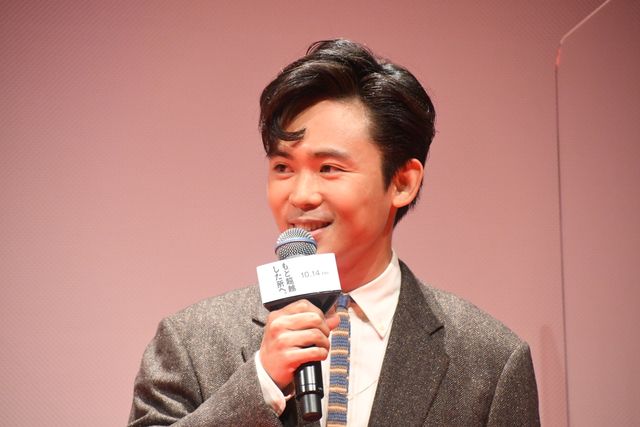 菊池風磨＆前田敦子がランウェイを歩いて登場！『もっと超越した所へ。』完成報告試写会（8枚目）