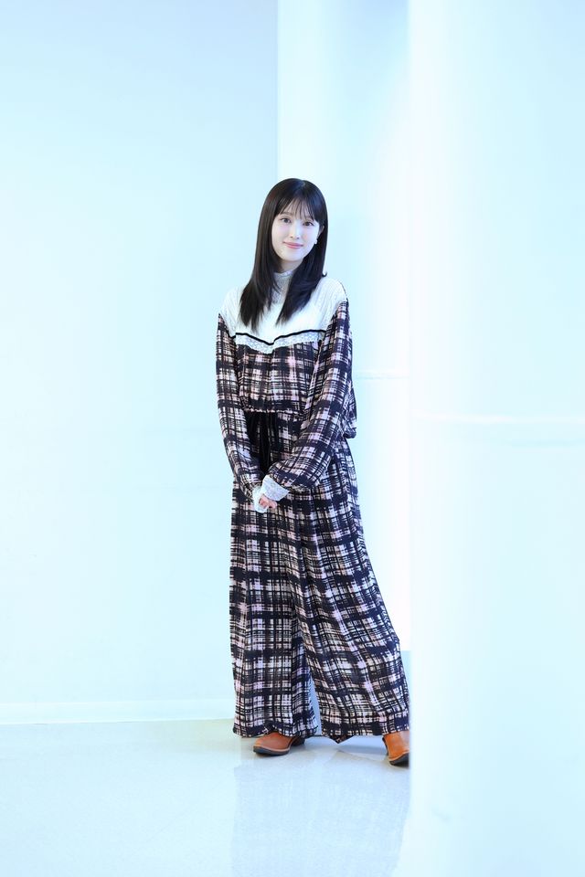 小泉今日子も「似てる」と太鼓判！『室井慎次　敗れざる者』福本莉子インタビュー撮り下ろしカット（6枚目）