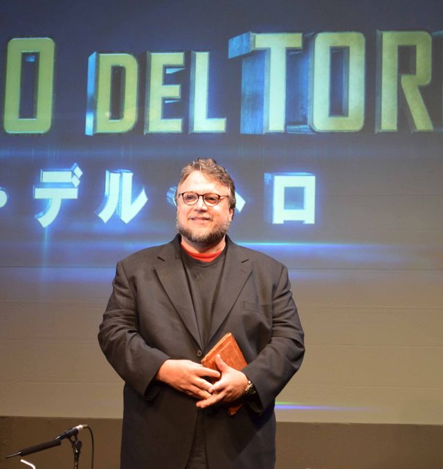 芦田愛菜、流暢な英語でごあいさつ！　デル・トロ監督はトトロ？　画像ギャラリー（2枚目）