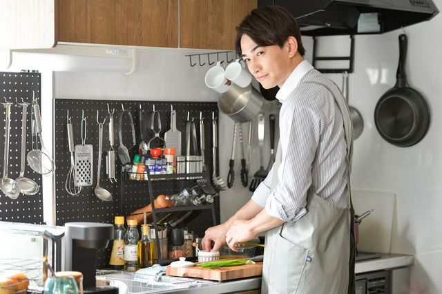 笑顔の安達＆黒沢！「30歳まで童貞だと魔法使いになれるらしい」第2話場面カット（3枚目）