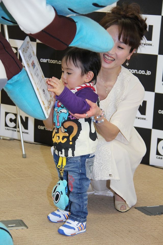 元CoCoはねだえりか、長男とイベント初登場！顔がそっくり!?フォトギャラリー（2枚目）