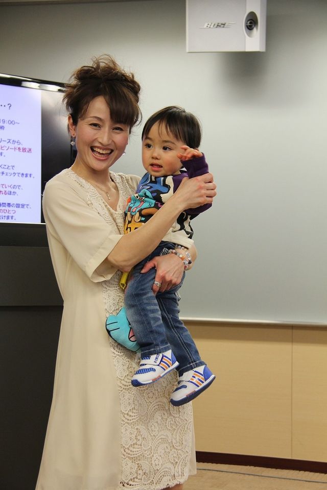 元CoCoはねだえりか、長男とイベント初登場！顔がそっくり!?フォトギャラリー（7枚目）