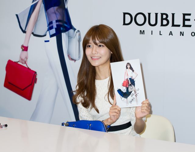 少女時代スヨン、単独サイン会で爽やかな笑顔＜韓国JPICTURES＞：フォトギャラリー