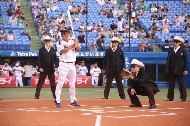 映画『ローン・レンジャー』始球式写真ギャラリー（6枚目）