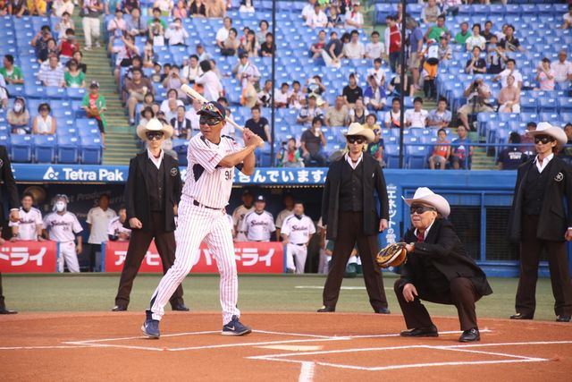 映画『ローン・レンジャー』始球式写真ギャラリー（7枚目）