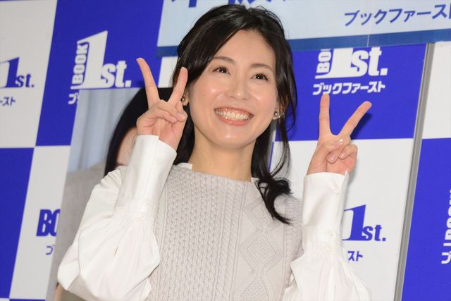 本仮屋ユイカ写真集『CANTIK（チャンティック）』発売記念（6枚目）