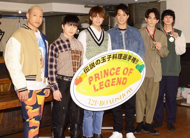 片寄涼太＆鈴木伸之の仲良しショット！映画『PRINCE OF LEGEND』“伝説の玉子料理選手権”（24枚目）