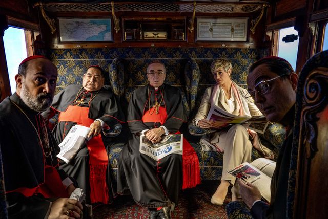 【写真】シャロン・ストーンの足組みシーンなど（2枚目）