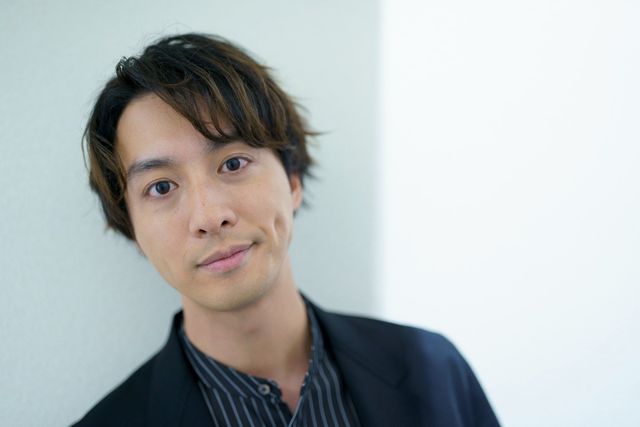 渡部秀、大人の魅力！映画『科捜研の女　-劇場版-』インタビューカット（8枚目）