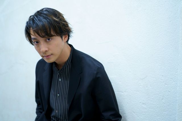 渡部秀、大人の魅力！映画『科捜研の女　-劇場版-』インタビューカット（13枚目）