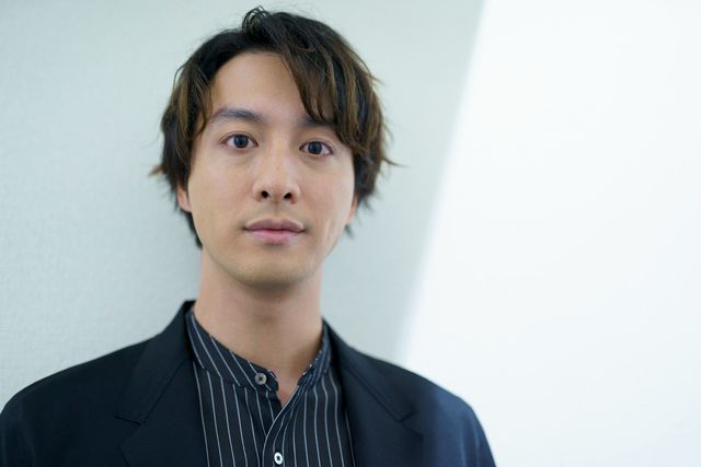 渡部秀、大人の魅力！映画『科捜研の女　-劇場版-』インタビューカット（15枚目）