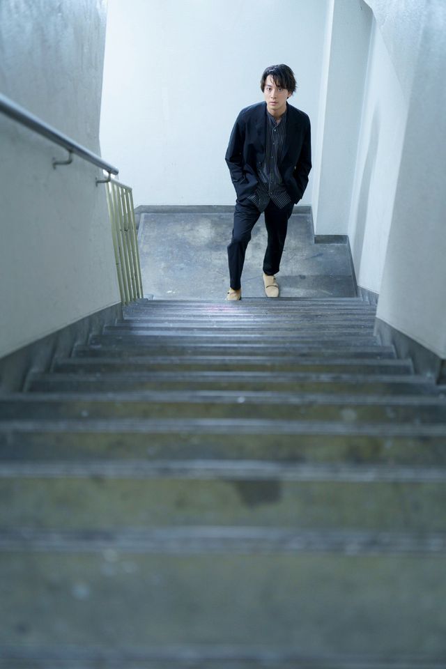 渡部秀、大人の魅力！映画『科捜研の女　-劇場版-』インタビューカット（16枚目）