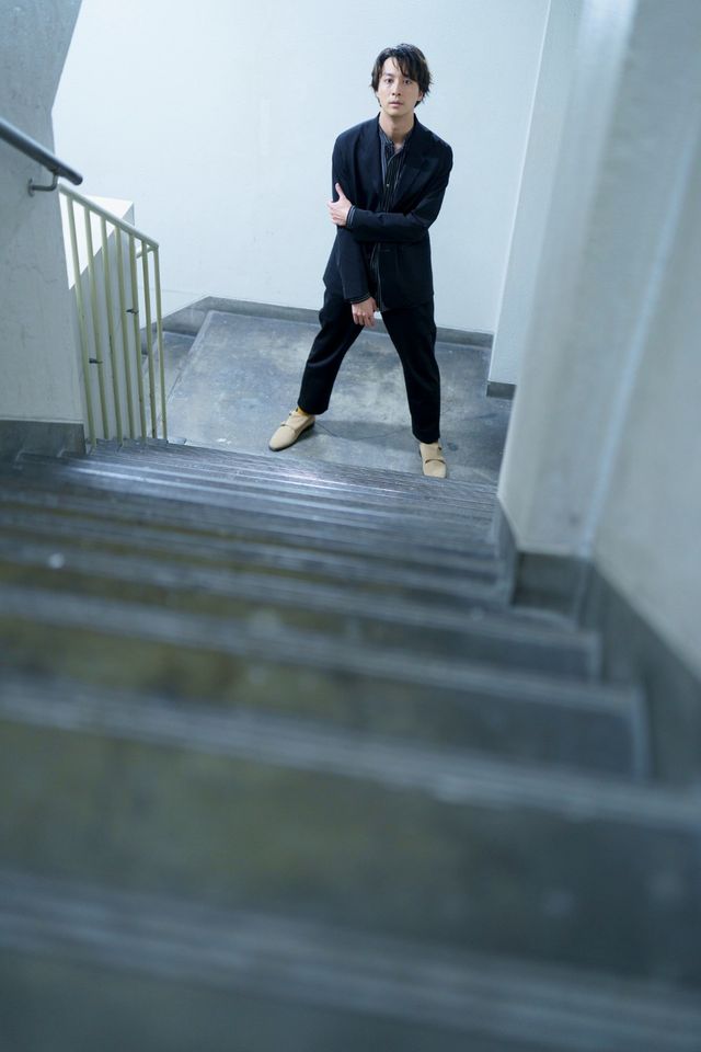 渡部秀、大人の魅力！映画『科捜研の女　-劇場版-』インタビューカット（17枚目）