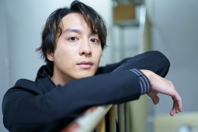 渡部秀、大人の魅力！映画『科捜研の女　-劇場版-』インタビューカット（22枚目）