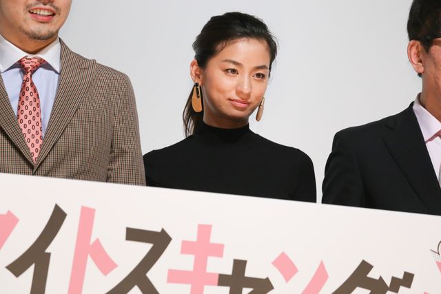 前田敦子、キュートなドレス姿！『素敵なダイナマイトスキャンダル』東京プレミア上映（10枚目）