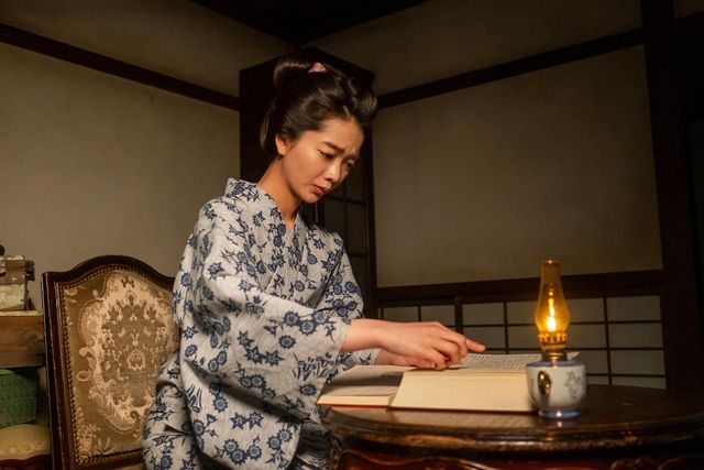 【画像10枚】朝ドラ「風、薫る」直美（上坂樹里）、ドレスを着てある作戦のため鹿鳴館へ…第12回場面写真（10枚目）