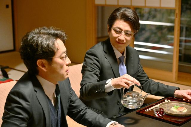 御上が出た電話の内容は…「御上先生」第6話場面写真【ネタバレあり】（6枚目）