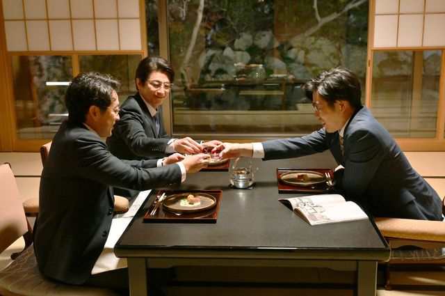 御上が出た電話の内容は…「御上先生」第6話場面写真【ネタバレあり】（7枚目）