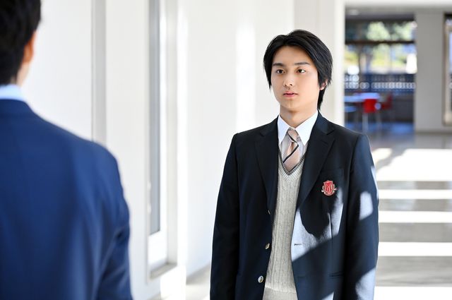 御上が出た電話の内容は…「御上先生」第6話場面写真【ネタバレあり】（30枚目）