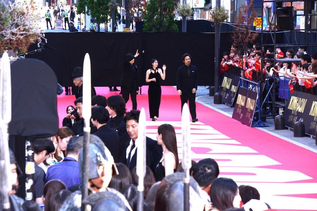 大沢たかお、新木優子をエスコート！『キングダム　大将軍の帰還』レッドカーペット＆舞台挨拶の様子（4枚目）