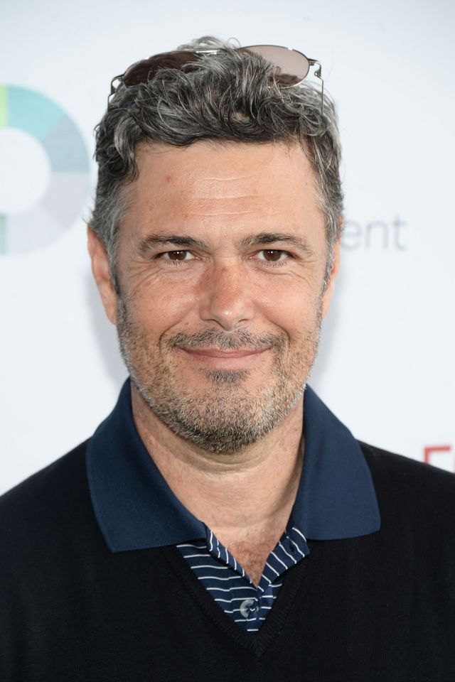 白髪も似合う！現在58歳のカルロス・バーナード：フォトギャラリー