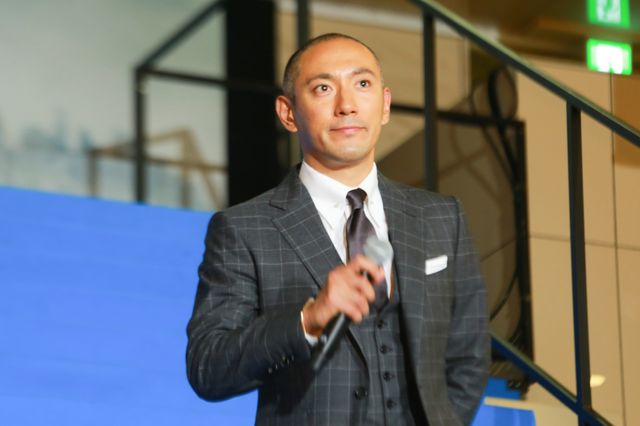 海老蔵は日本のジェームズ・ボンド！トム・ハンクス＆アーロン・エッカートが宣言！映画『ハドソン川の奇跡』ジャパンプレミアイベントギャラリー（17枚目）