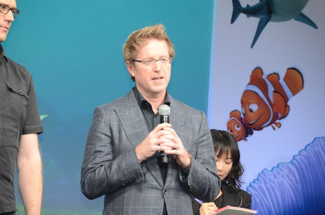頭に魚を付けた木梨憲武、室井滋、上川隆也、中村アンら登場！映画『ファインディング・ドリー』監督来日記者会見フォトギャラリー（2枚目）