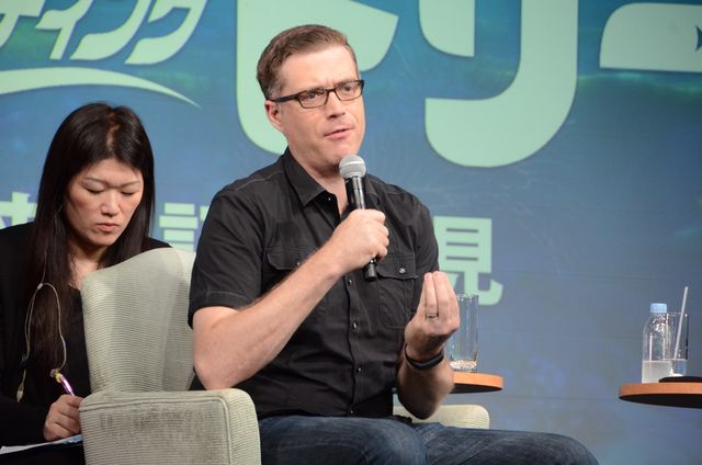 頭に魚を付けた木梨憲武、室井滋、上川隆也、中村アンら登場！映画『ファインディング・ドリー』監督来日記者会見フォトギャラリー（6枚目）