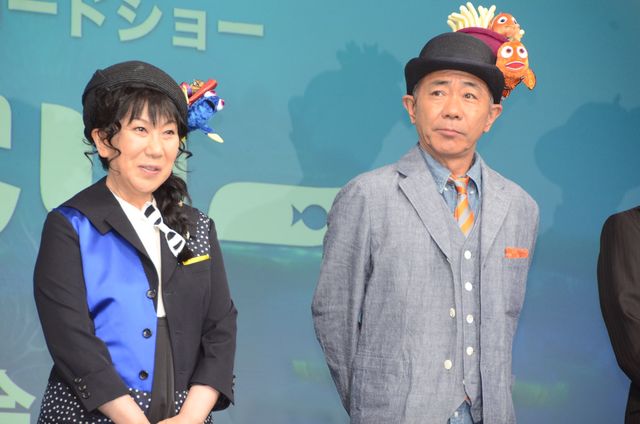頭に魚を付けた木梨憲武、室井滋、上川隆也、中村アンら登場！映画『ファインディング・ドリー』監督来日記者会見フォトギャラリー（9枚目）