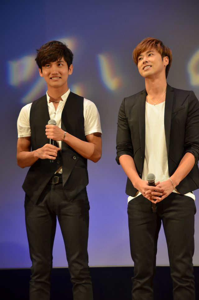 東方神起サプライズ登場！映画『貞子3D2』の完成披露プレミア上映会フォトギャラリー（10枚目）