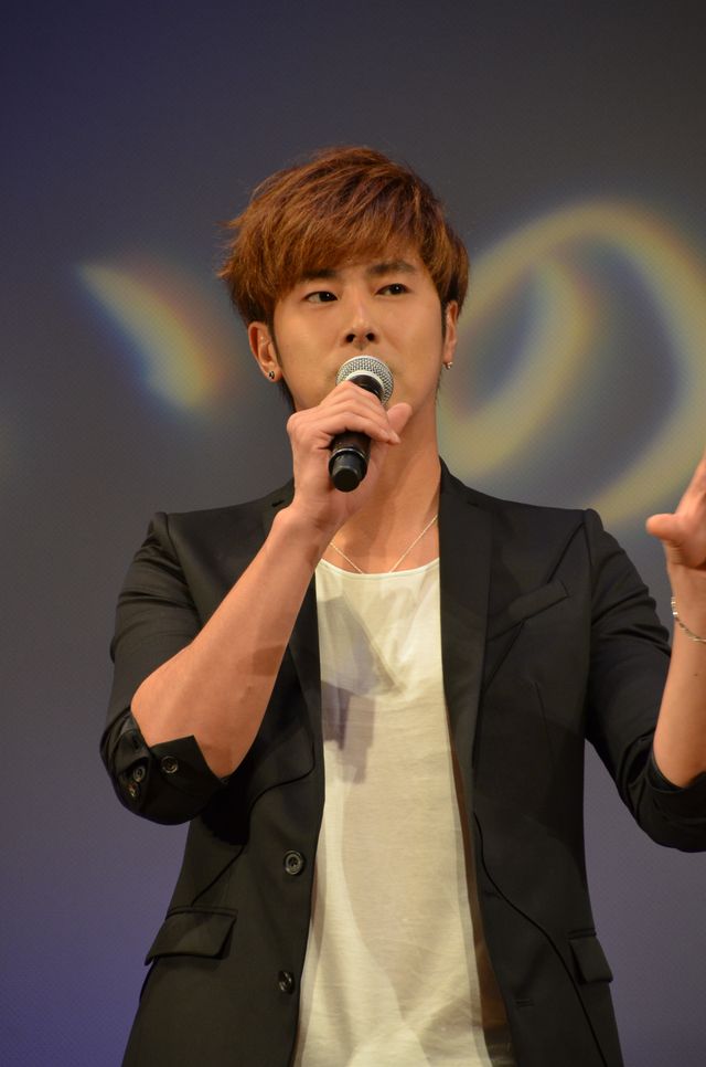 東方神起サプライズ登場！映画『貞子3D2』の完成披露プレミア上映会フォトギャラリー（16枚目）