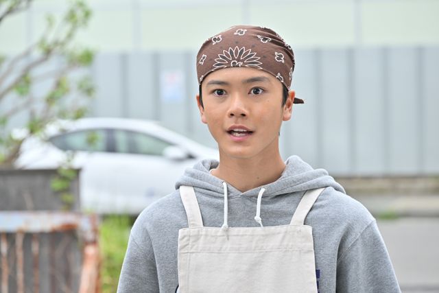 “名探偵”草加雅人と一緒に犯人探し！「仮面ライダー555殺人事件」場面写真（7枚目）