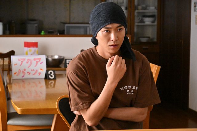 “名探偵”草加雅人と一緒に犯人探し！「仮面ライダー555殺人事件」場面写真（8枚目）