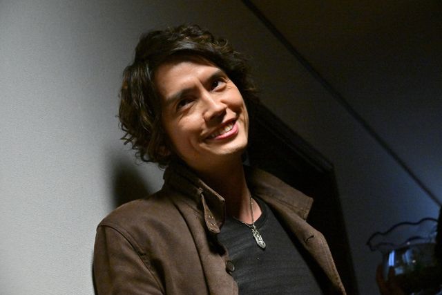 “名探偵”草加雅人と一緒に犯人探し！「仮面ライダー555殺人事件」場面写真（10枚目）