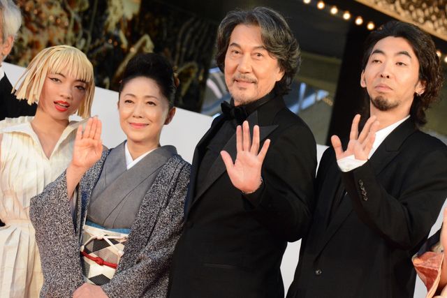 華やか!役所広司、ヴィム・ヴェンダースらレッドカーペットに勢ぞろい:フォトギャラリー