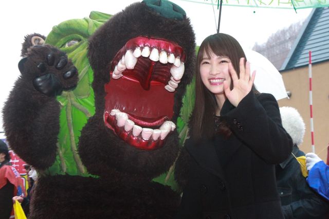 川栄李奈、メロン熊からも熱烈歓迎！「ゆうばり国際ファンタスティック映画祭2018」（9枚目）