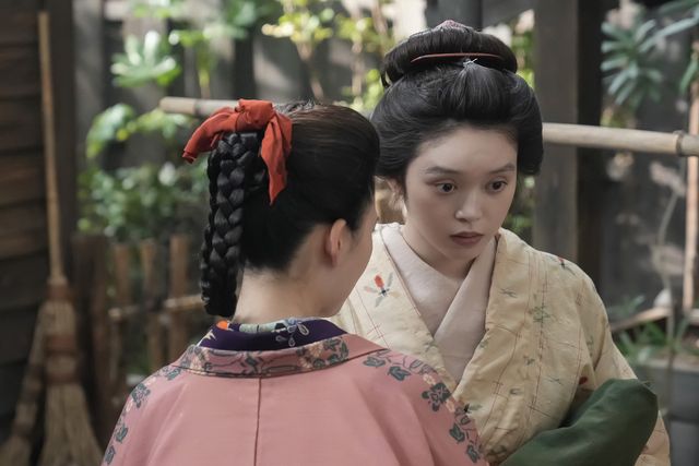 楽しそうなトキ（高石あかり）＆ウメ（野内まる）…朝ドラ「ばけばけ」第55回の場面写真（4枚目）