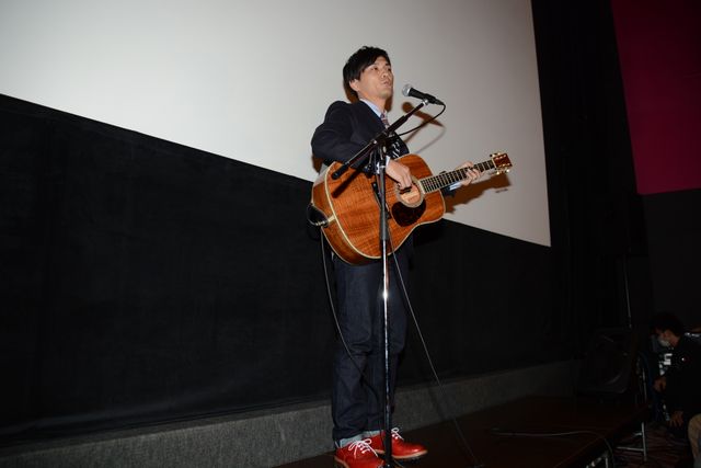 森山直太朗『ゴッドタン』舞台あいさつで生ライブ！フォトギャラリー（7枚目）