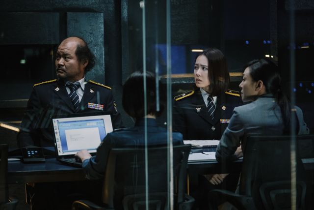 「愛の不時着」の2人が共演！映画『ザ・ネゴシエーション』（2018）（9枚目）